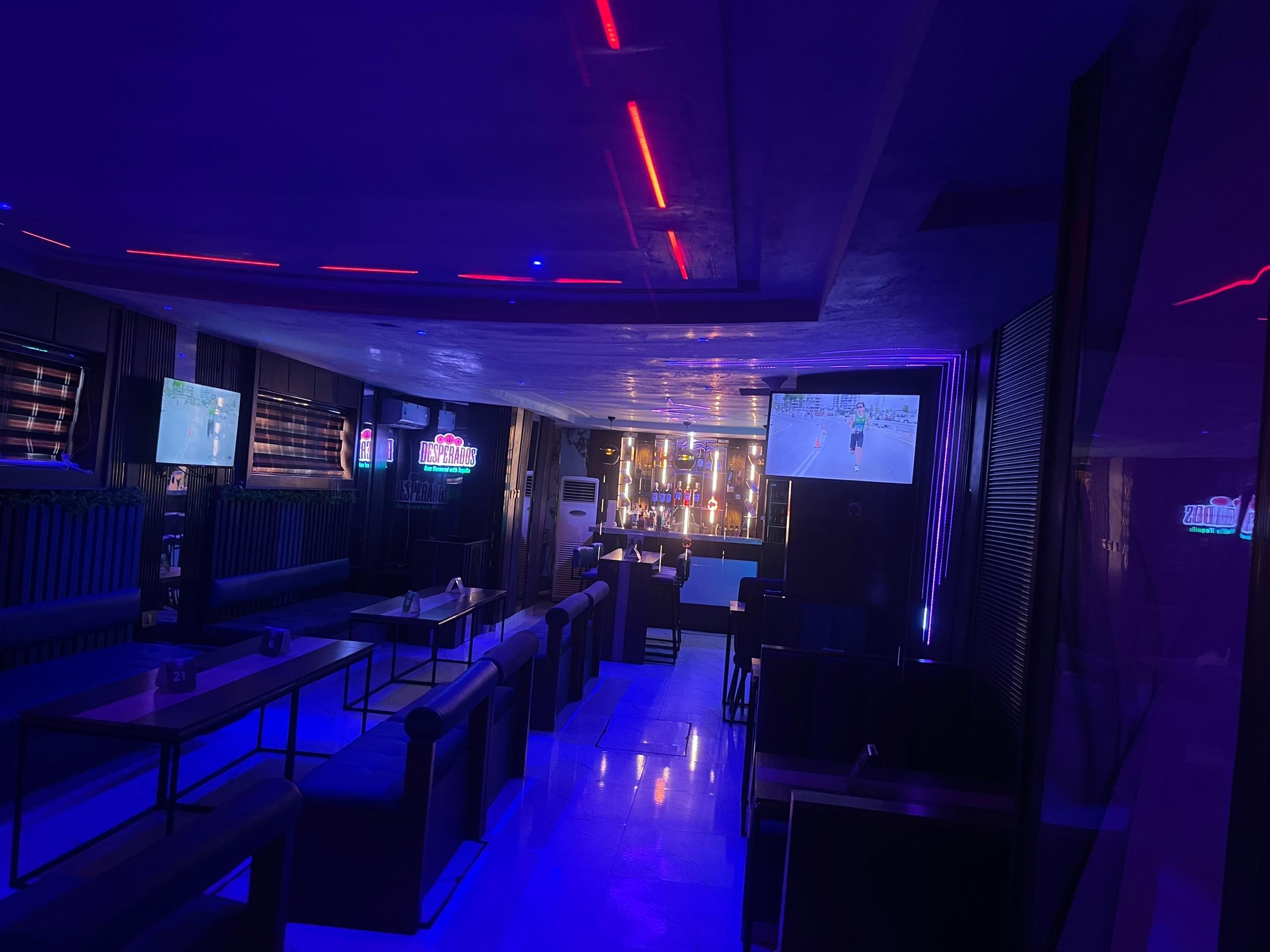 Hotel Bar