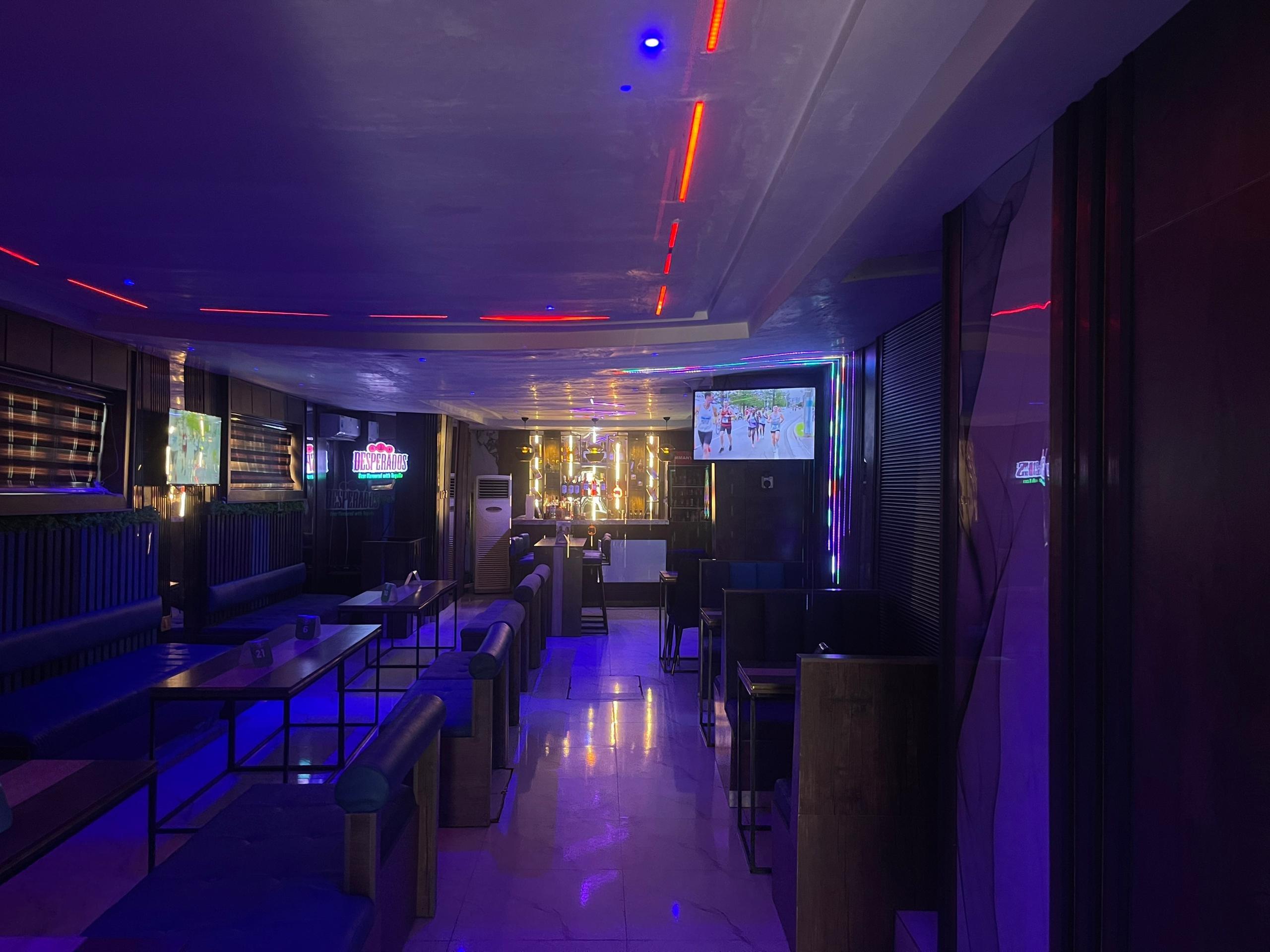 Lounge Bar